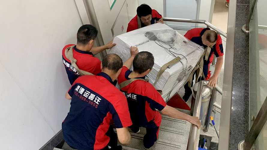 實(shí)驗(yàn)室搬運(yùn)過(guò)程中的安全措施